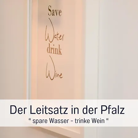Apartman Winetime - - Fuer Bis Zu 5 Personen - Idyllisch An Den Weinbergen Der Suedlichen Weinstrasse Zwischen Landau Und Neustadt Gelegen *
